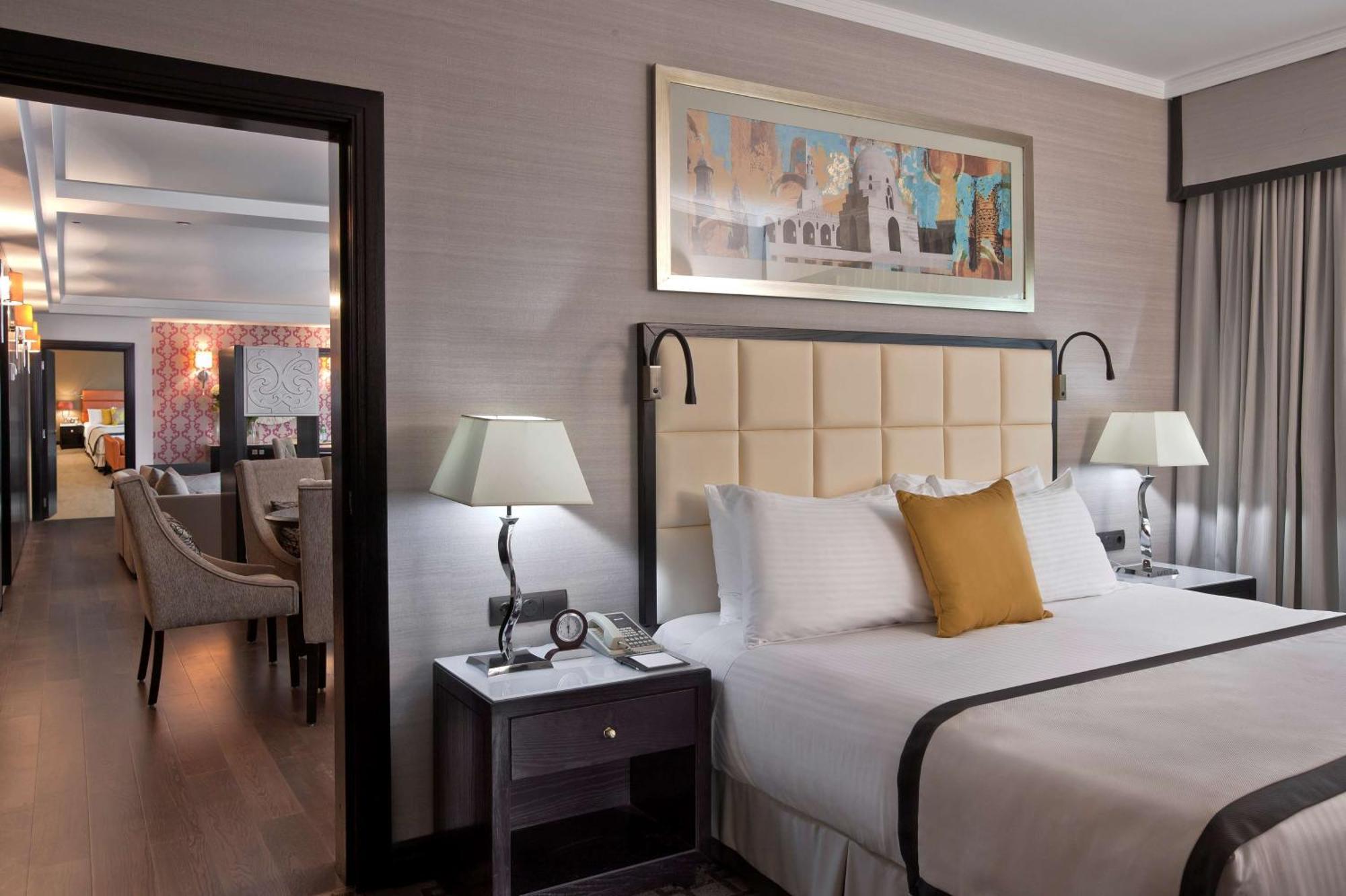 Hilton Cairo Heliopolis Hotel מראה חיצוני תמונה Suite