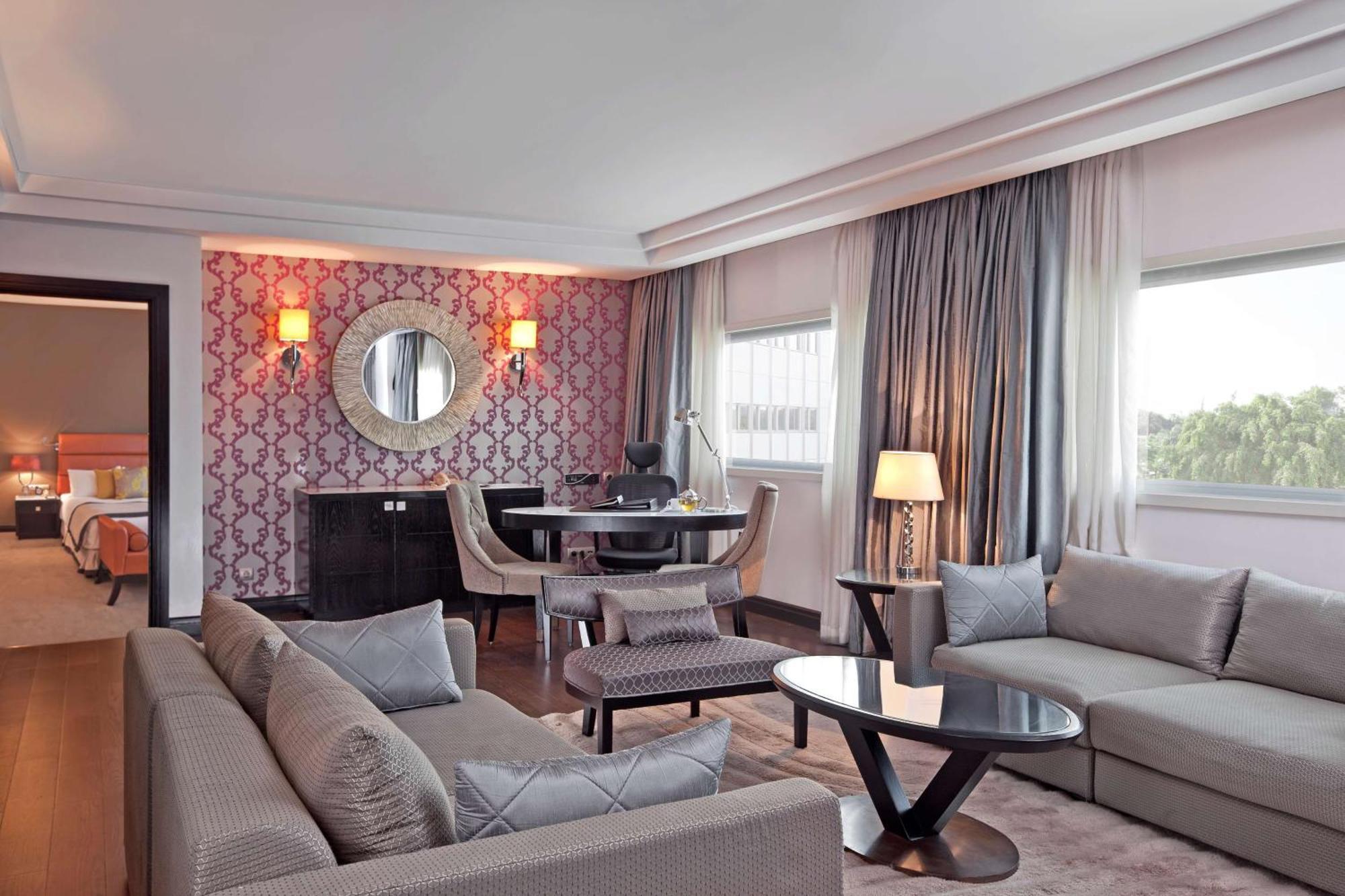 Hilton Cairo Heliopolis Hotel מראה חיצוני תמונה Suite at the hotel